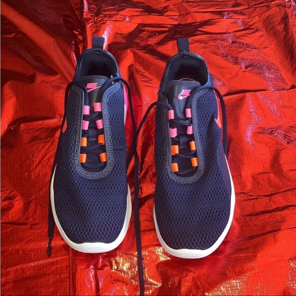 Women Nike blue sneakers
